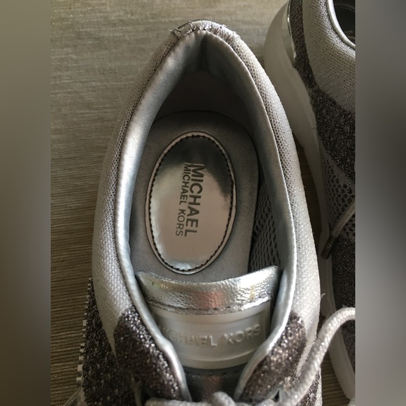 Michael Kors sneakers - Picture 7 of 8